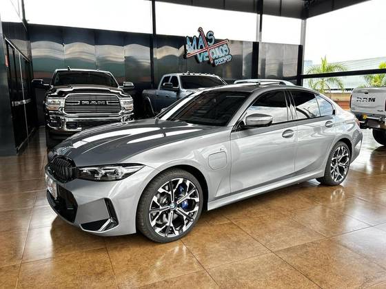 BMW 330e 2.0 16V TURBO HÍBRIDO M SPORT AUTOMÁTICO BMW 330e 2.0 16V TURBO HÍBRIDO M SPORT AUTOMÁTICO
